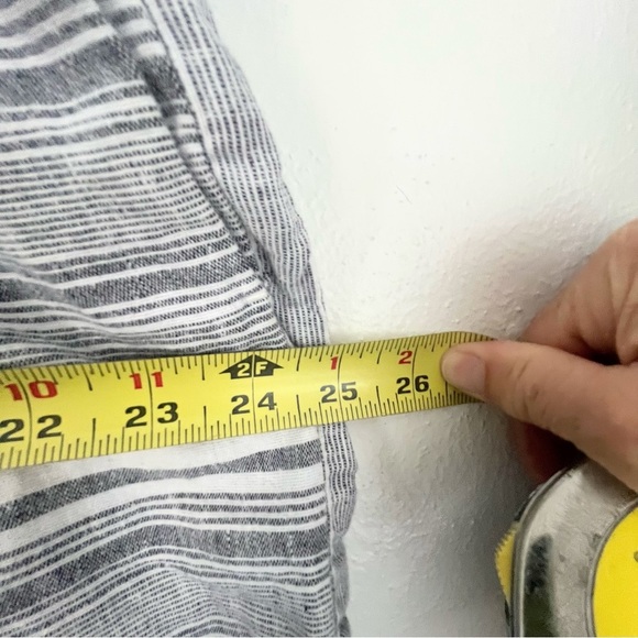 J. Jill Love Linen/ Cotton blend Striped Shorts - Gray and White - Picture 9 of 9